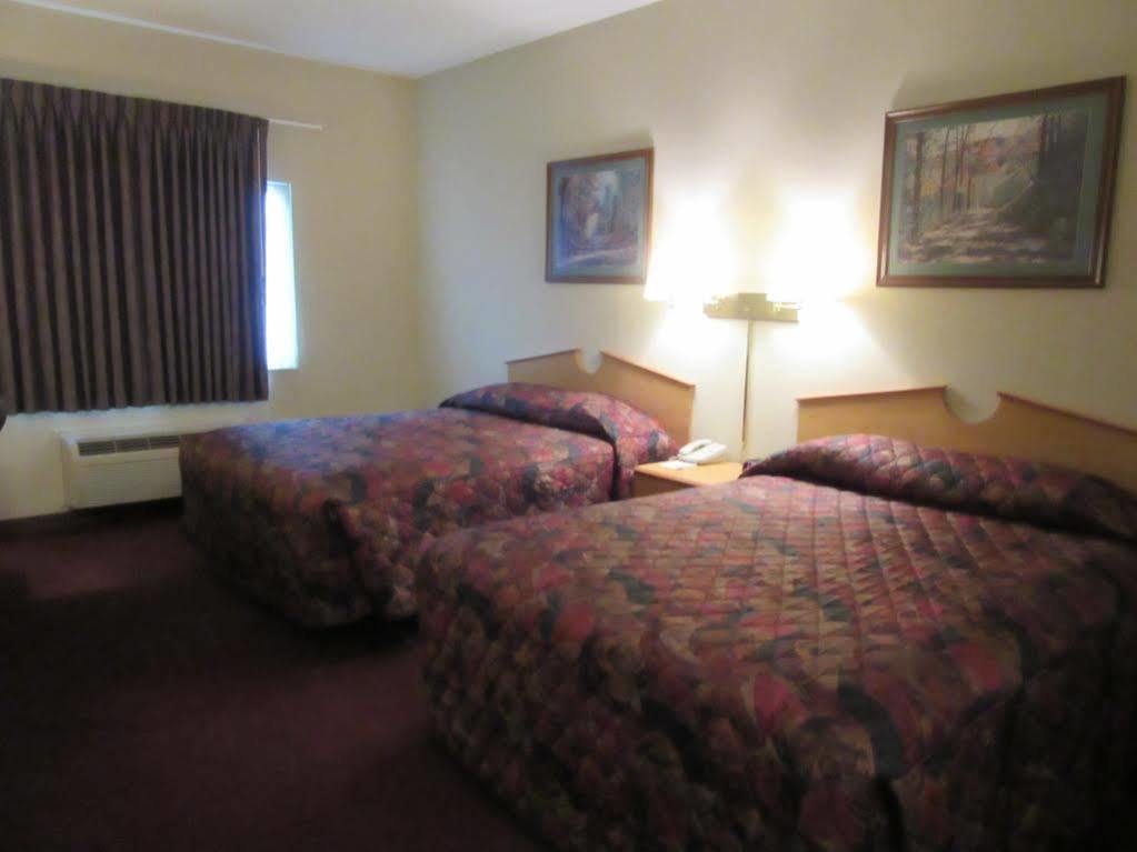 Hotel La Quinta By Wyndham Wichita Airport Exterior foto